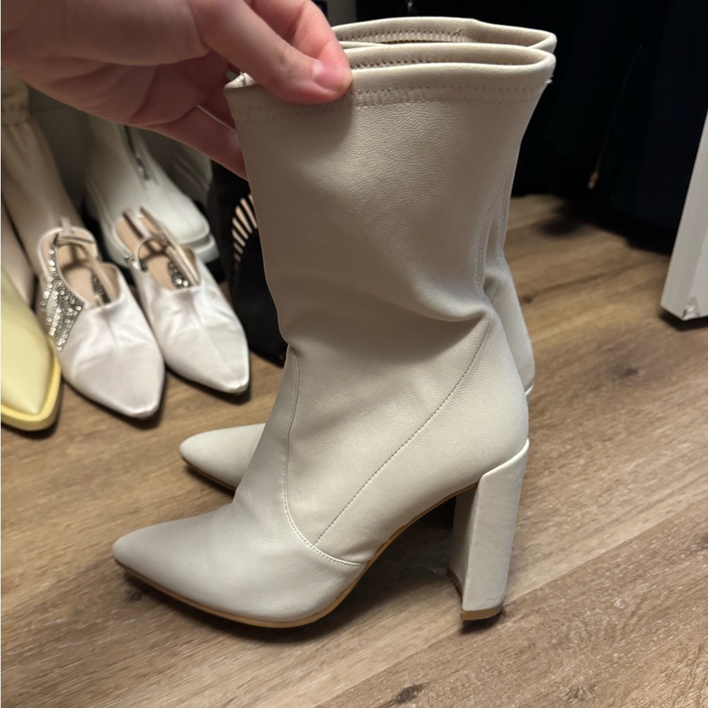 Stuart Weitzman cream Heeled Boots